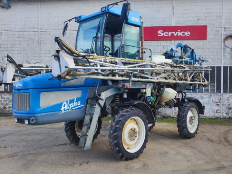 Selbstfahrspritze des Typs Evrard ALPHA 2500, Gebrauchtmaschine in VOVES (Bild 1)