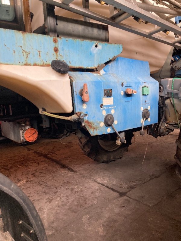 Selbstfahrspritze of the type Evrard ALPHA VARITRACK 3000, Gebrauchtmaschine in CORMENON (Picture 10)