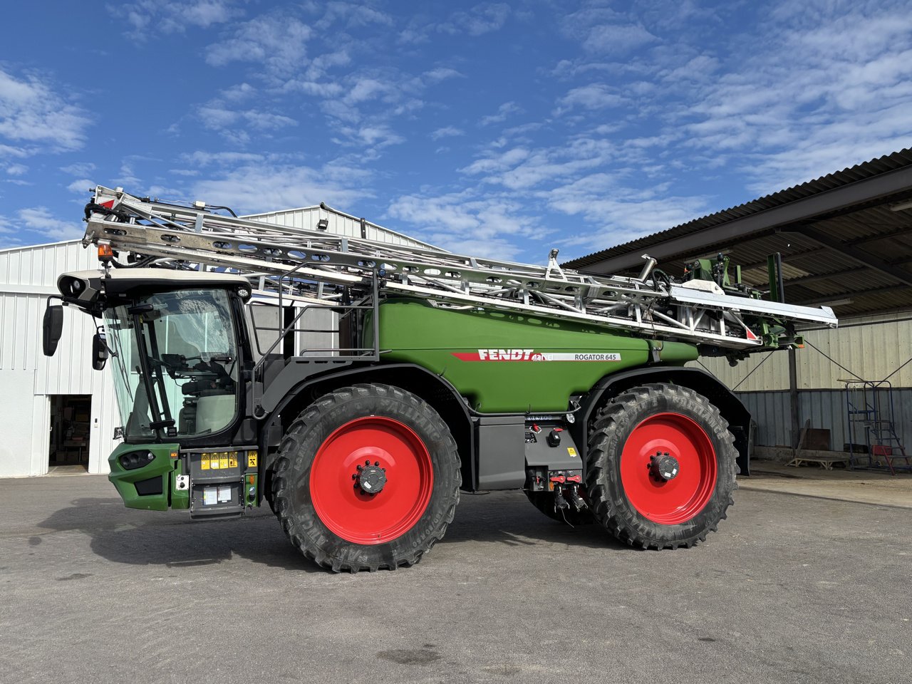 Selbstfahrspritze of the type Fendt ROGATOR 465, Gebrauchtmaschine in VERT TOULON (Picture 4)