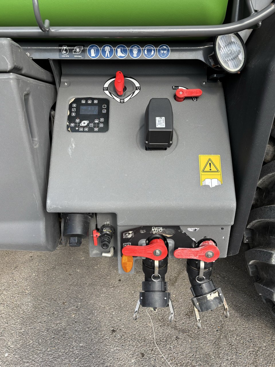 Selbstfahrspritze of the type Fendt ROGATOR 465, Gebrauchtmaschine in VERT TOULON (Picture 11)