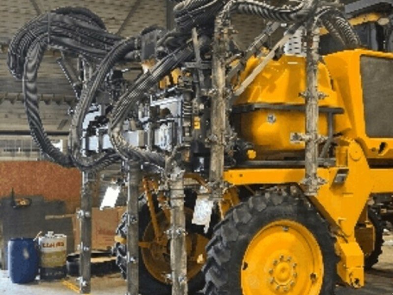 Selbstfahrspritze des Typs Gregoire CELLULE ISO ULTIMA G5 7 RANGS, Gebrauchtmaschine in Charnay-lès-macon (Bild 1)