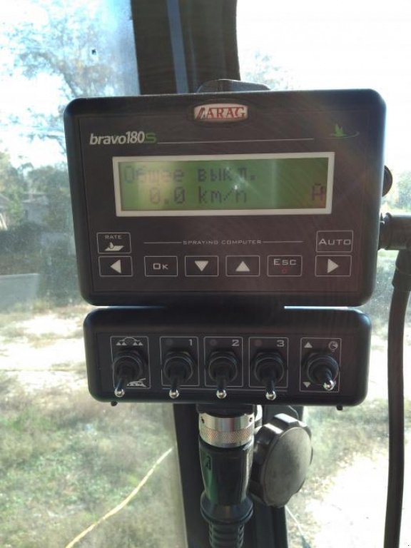 Selbstfahrspritze del tipo John Deere 6000, Neumaschine In Київ (Immagine 8)