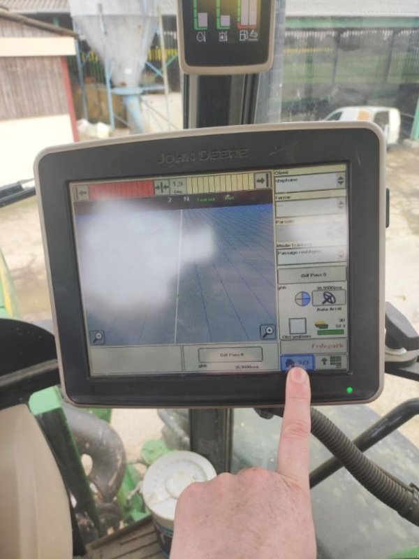 Selbstfahrspritze typu John Deere R4040i, Gebrauchtmaschine v VOVES (Obrázek 10)