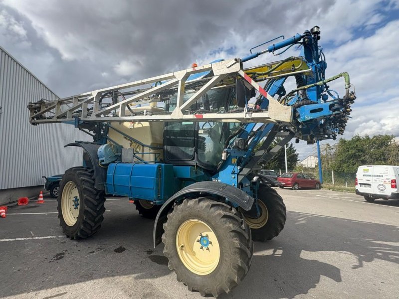 Selbstfahrspritze of the type Matrot Helios 3000, Gebrauchtmaschine in SALEUX (Picture 1)