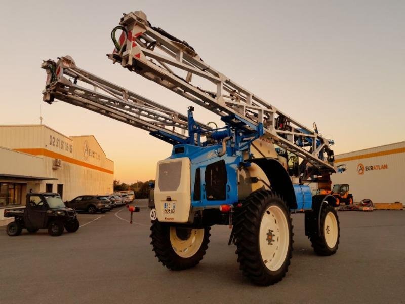 Selbstfahrspritze du type Matrot HELLIOS, Gebrauchtmaschine en ANTIGNY (Photo 5)