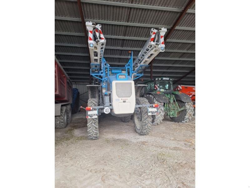 Selbstfahrspritze du type Matrot HELLIOS3, Gebrauchtmaschine en GEMOZAC (Photo 4)