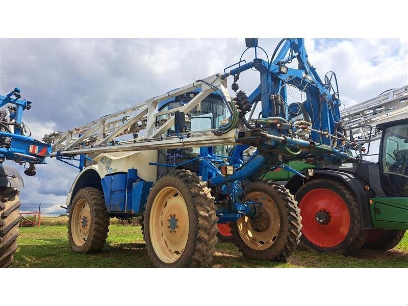 Selbstfahrspritze Türe ait Matrot MAESTRIA21, Gebrauchtmaschine içinde CHAUMONT (resim 3)