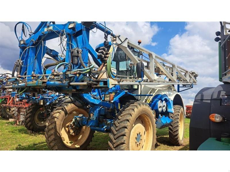 Selbstfahrspritze Türe ait Matrot MAESTRIA21, Gebrauchtmaschine içinde CHAUMONT (resim 4)