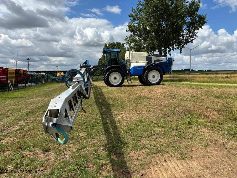 Selbstfahrspritze des Typs Matrot XENON, Gebrauchtmaschine in ROYE (Bild 1)