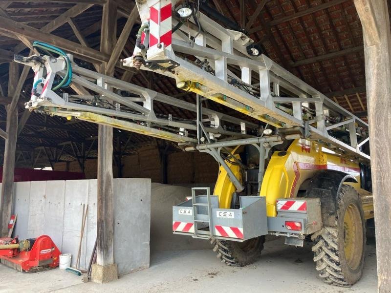 Selbstfahrspritze des Typs Sonstige F40, Gebrauchtmaschine in BRAY en Val (Bild 2)