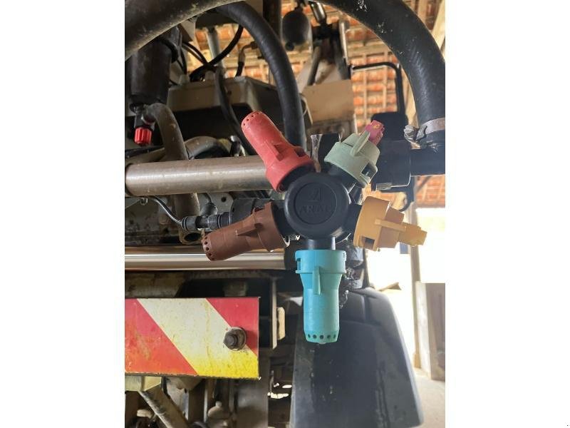 Selbstfahrspritze des Typs Sonstige F40, Gebrauchtmaschine in BRAY en Val (Bild 10)