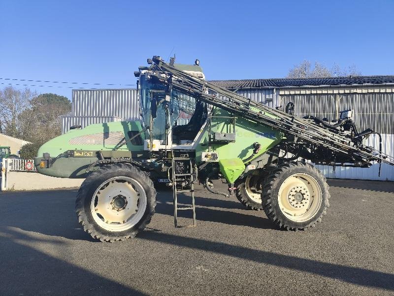 Selbstfahrspritze des Typs Tecnoma LASER 3000, Gebrauchtmaschine in SAINT GENEST D'AMBIERE (Bild 1)