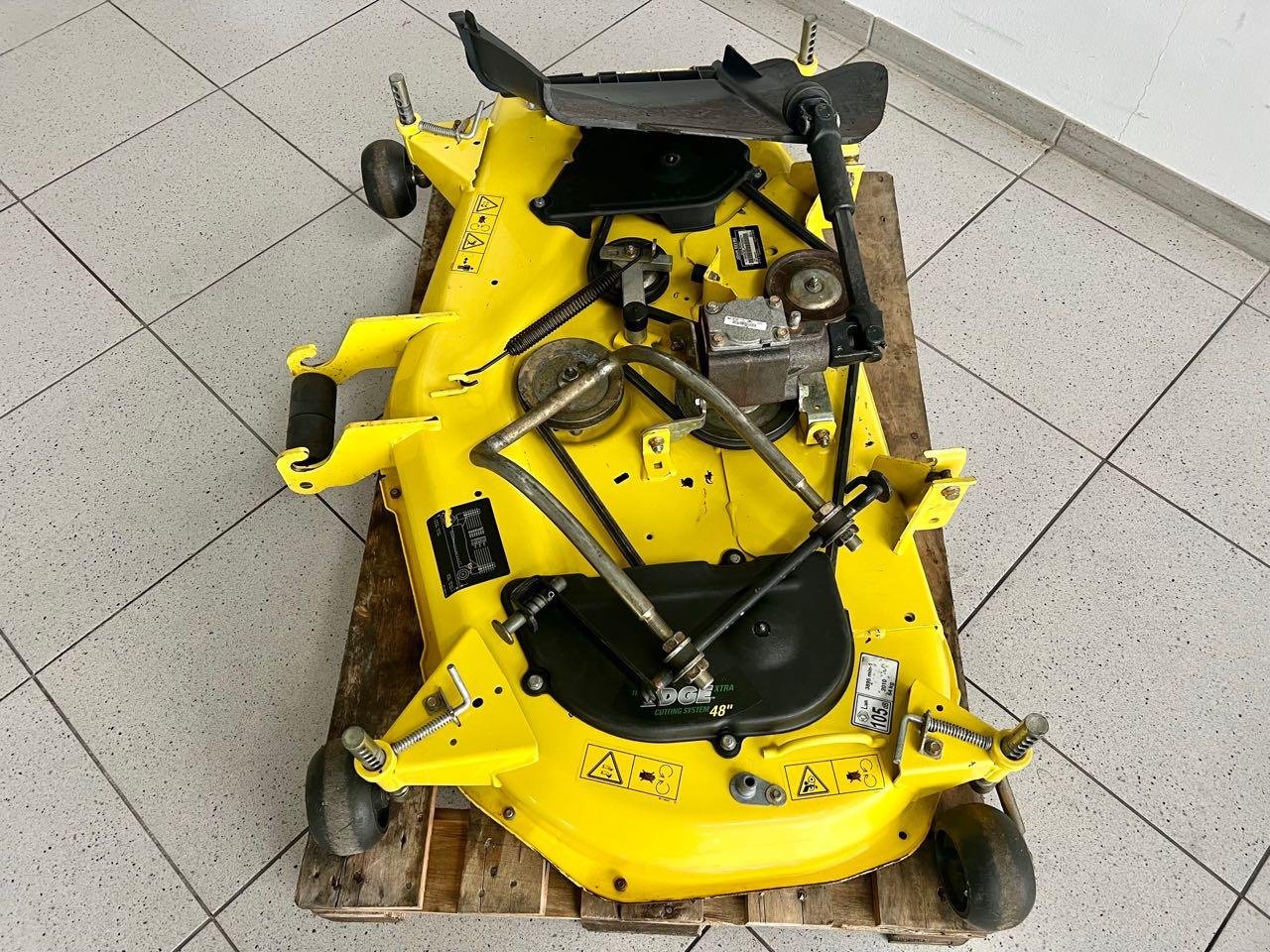 Sichelmäher van het type John Deere 122 cm Seitenauswurf Mähwerk, Gebrauchtmaschine in Beckum (Foto 2)