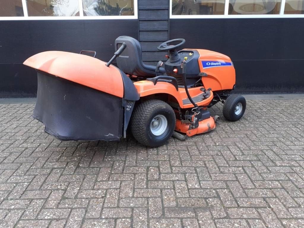 Sichelmäher del tipo Simplicity Baron 21 PK zitmaaier met opvangbak, Gebrauchtmaschine In Ederveen (Immagine 8)