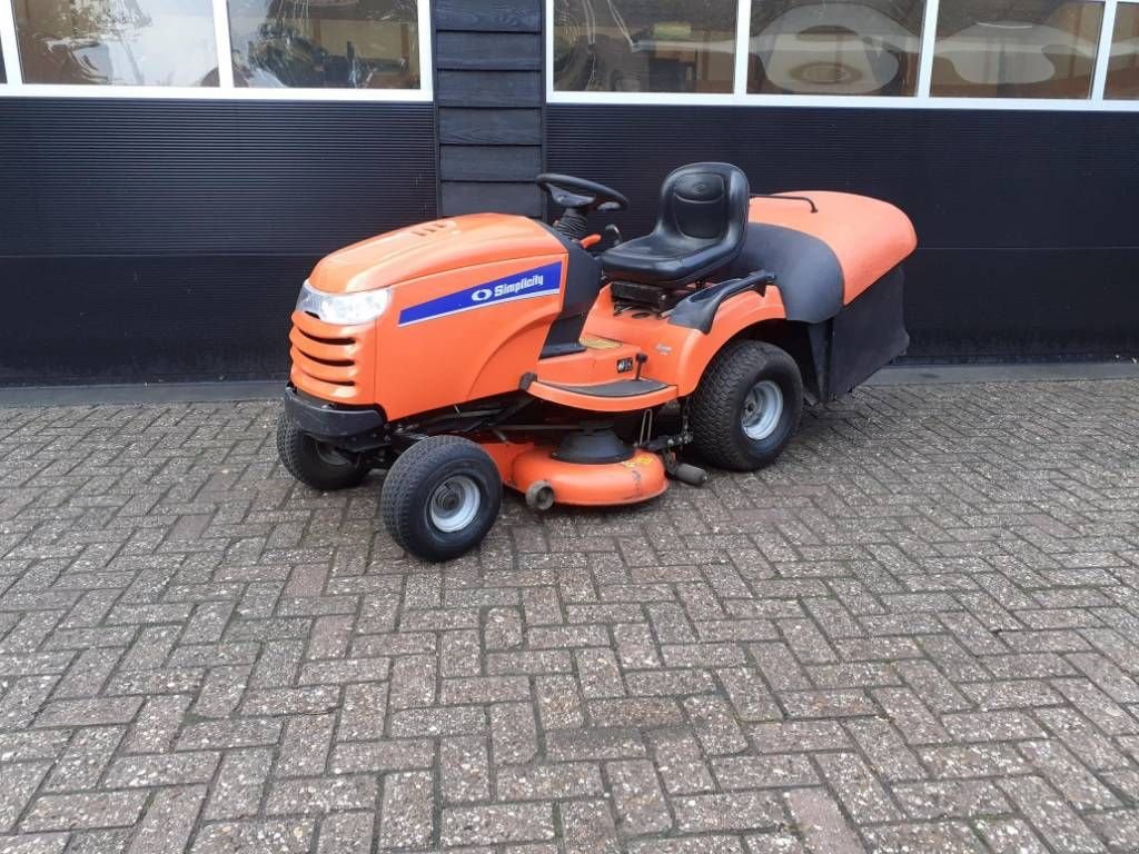 Sichelmäher del tipo Simplicity Baron 21 PK zitmaaier met opvangbak, Gebrauchtmaschine In Ederveen (Immagine 2)