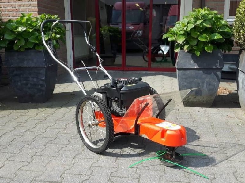 Sichelmäher van het type Sonstige B & S 6 PK Gras Trimmer, Gebrauchtmaschine in Borne (Foto 1)