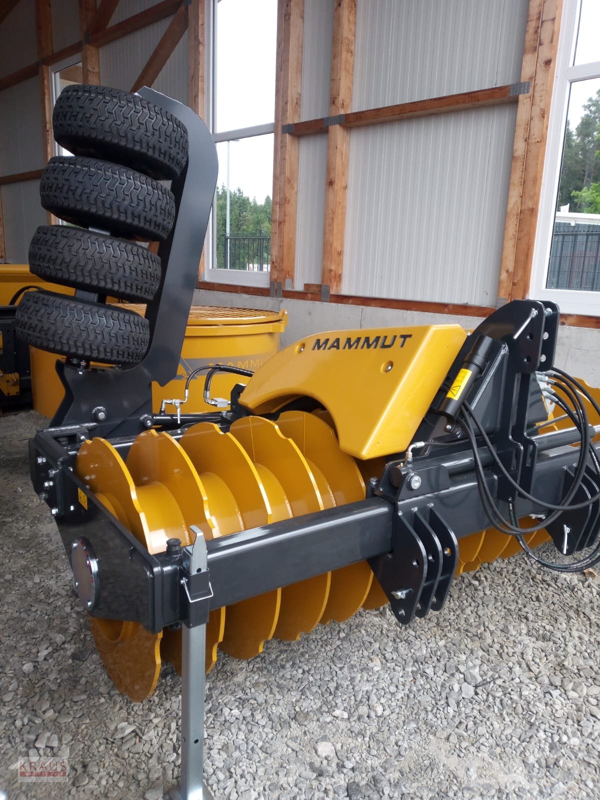 Silagewalze des Typs Mammut SK 300 H, Neumaschine in Geiersthal (Bild 2)