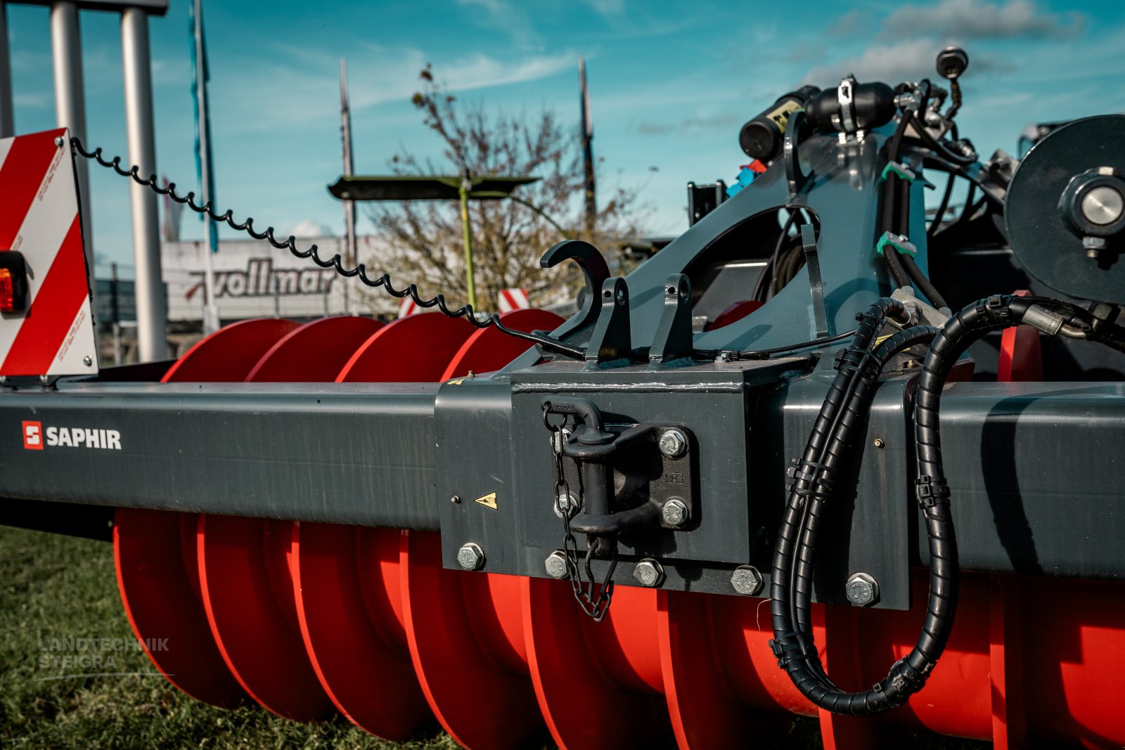 Silagewalze des Typs Saphir SW 30 H, Neumaschine in Steigra (Bild 2)