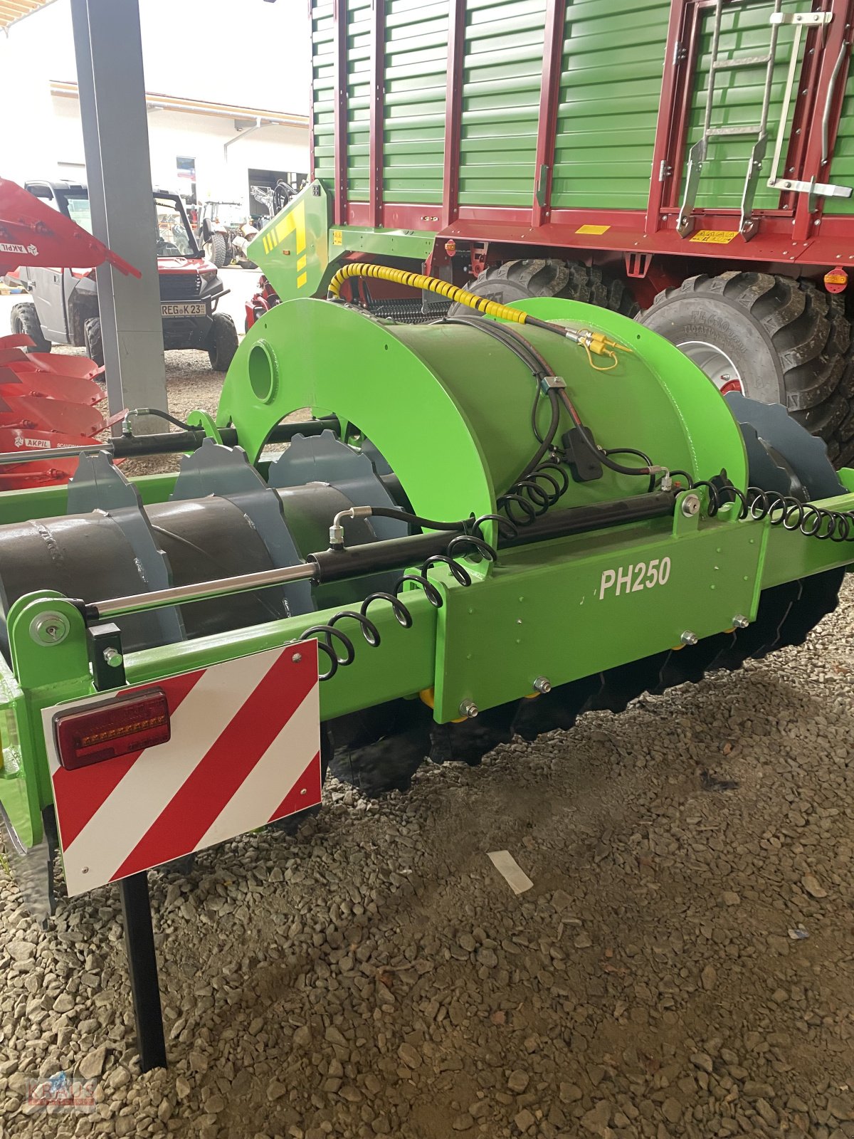 Silagewalze des Typs stekro PH 250, Neumaschine in Geiersthal (Bild 3)