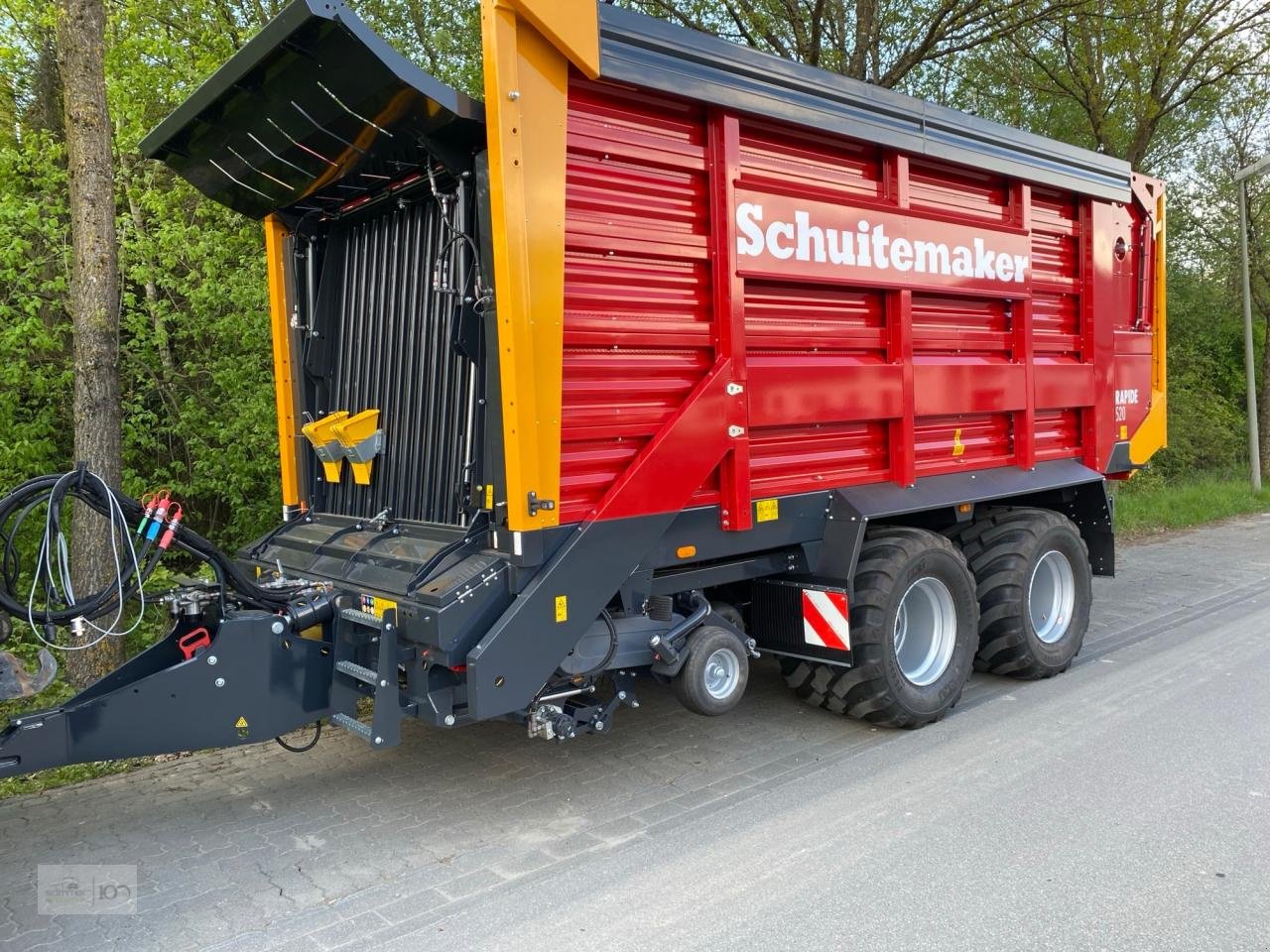 Silierwagen tipa Schuitemaker Rapide 520 W, Neumaschine u Eslohe–Bremke (Slika 1)