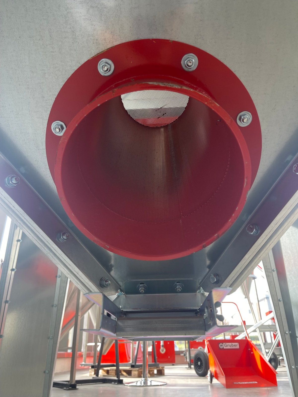 Silo tipa Gruber Rechtecksilo mit Trichter, Neumaschine u Gaspoltshofen (Slika 5)