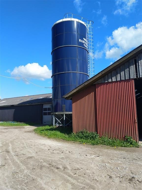 Silo des Typs Harvestore 1000 tdr Kornvægt & Kongskilde TRL 75 blæser, Gebrauchtmaschine in Egtved (Bild 1)