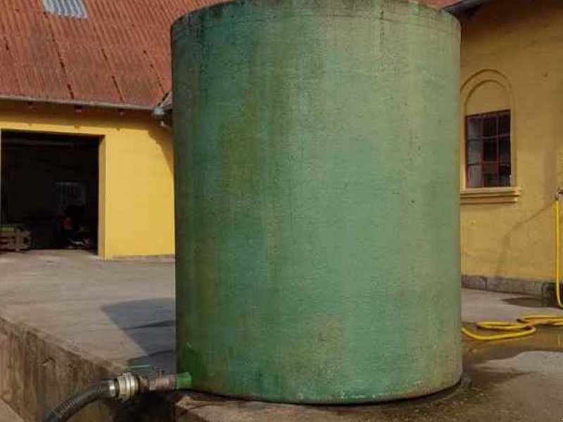 Silo типа Sonstige 2000 ltr. lagertank til vand for sprøjte, Gebrauchtmaschine в Ringe (Фотография 1)