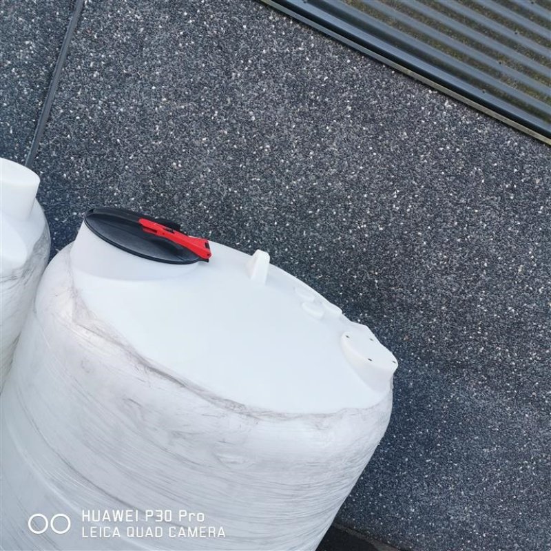 Silo des Typs Sonstige 2500l. godkendt tank til vand, add-blue, flydende gødning mm., Gebrauchtmaschine in Mariager (Bild 4)
