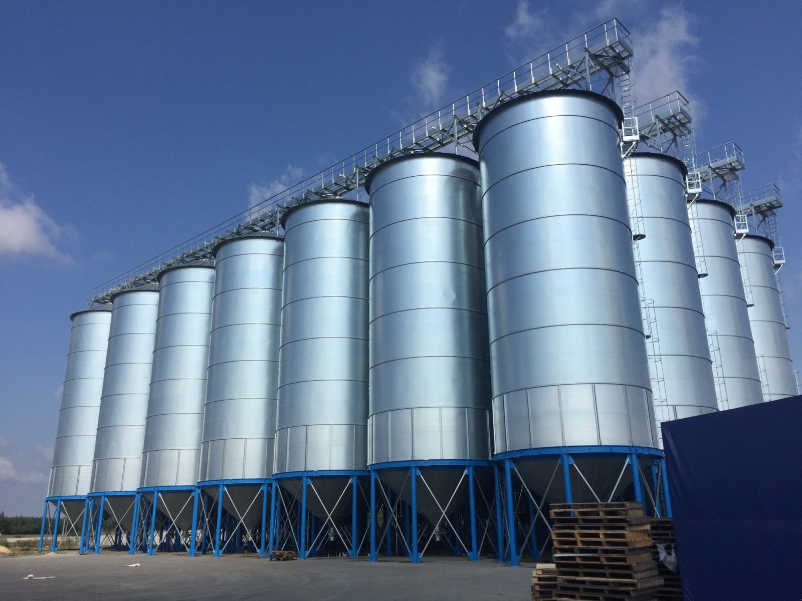 Silo типа Sonstige Glattwandsilos mit Trichterauslass, Neumaschine в Niederfellabrunn (Фотография 2)