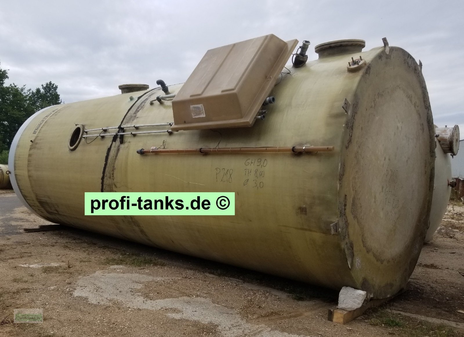 Silo des Typs Sonstige P218 gebrauchter Soleerzeuger 60.000 L GFK-Tank Mischtank Lagertank Polyestertank, Gebrauchtmaschine in Hillesheim (Bild 3)