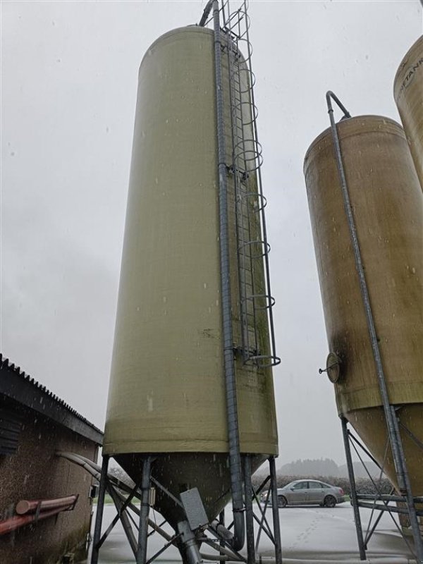 Silo des Typs Sonstige Silo 100m³ med stige. Ben højde ca. 2 meter, Gebrauchtmaschine in Egtved (Bild 1)
