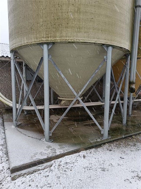 Silo des Typs Sonstige Silo 143 m³ med stige, ben højde ca. 230 cm, Gebrauchtmaschine in Egtved (Bild 5)