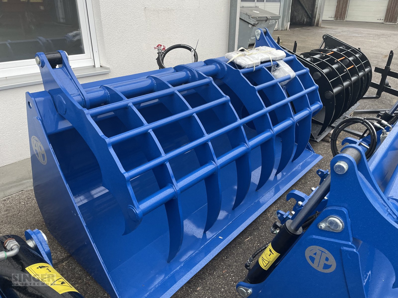 Siloentnahmegerät & Verteilgerät от тип AP PGM 2600 Greifschaufel, Neumaschine в Ebenhofen (Снимка 1)