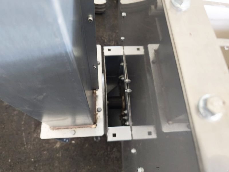 Siloentnahmegerät & Verteilgerät of the type Buschhoff BMB 360 Mineralstoff-Dosierbehälter, Neumaschine in St. Marienkirchen (Picture 8)