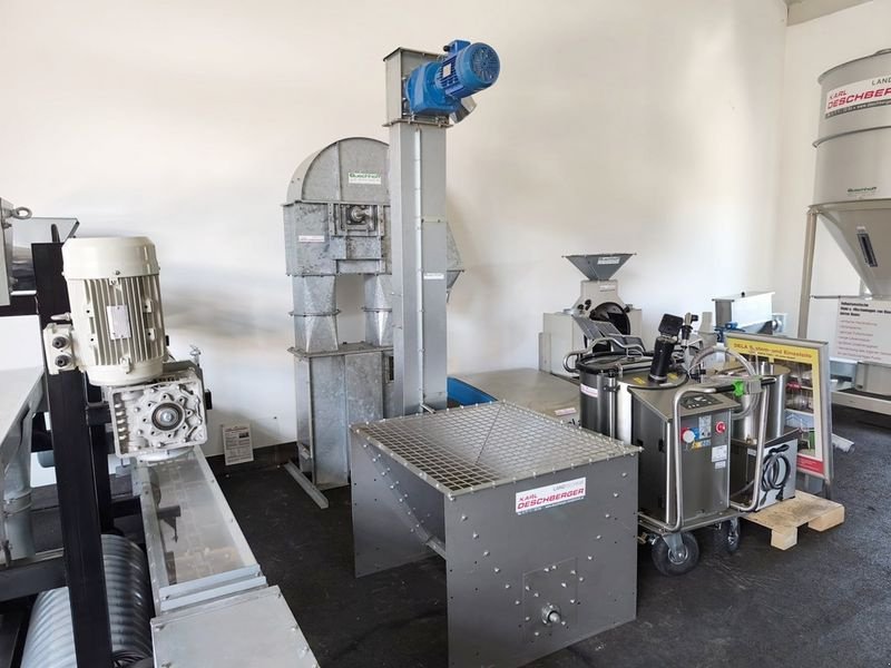 Siloentnahmegerät & Verteilgerät of the type Buschhoff BMB 360 Mineralstoff-Dosierbehälter, Neumaschine in St. Marienkirchen (Picture 2)