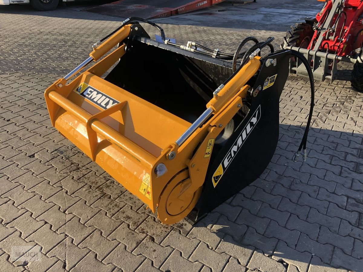 Siloentnahmegerät & Verteilgerät des Typs Emily Frässchaufel mit mobiler Fräse, Neumaschine in Burgkirchen (Bild 1)