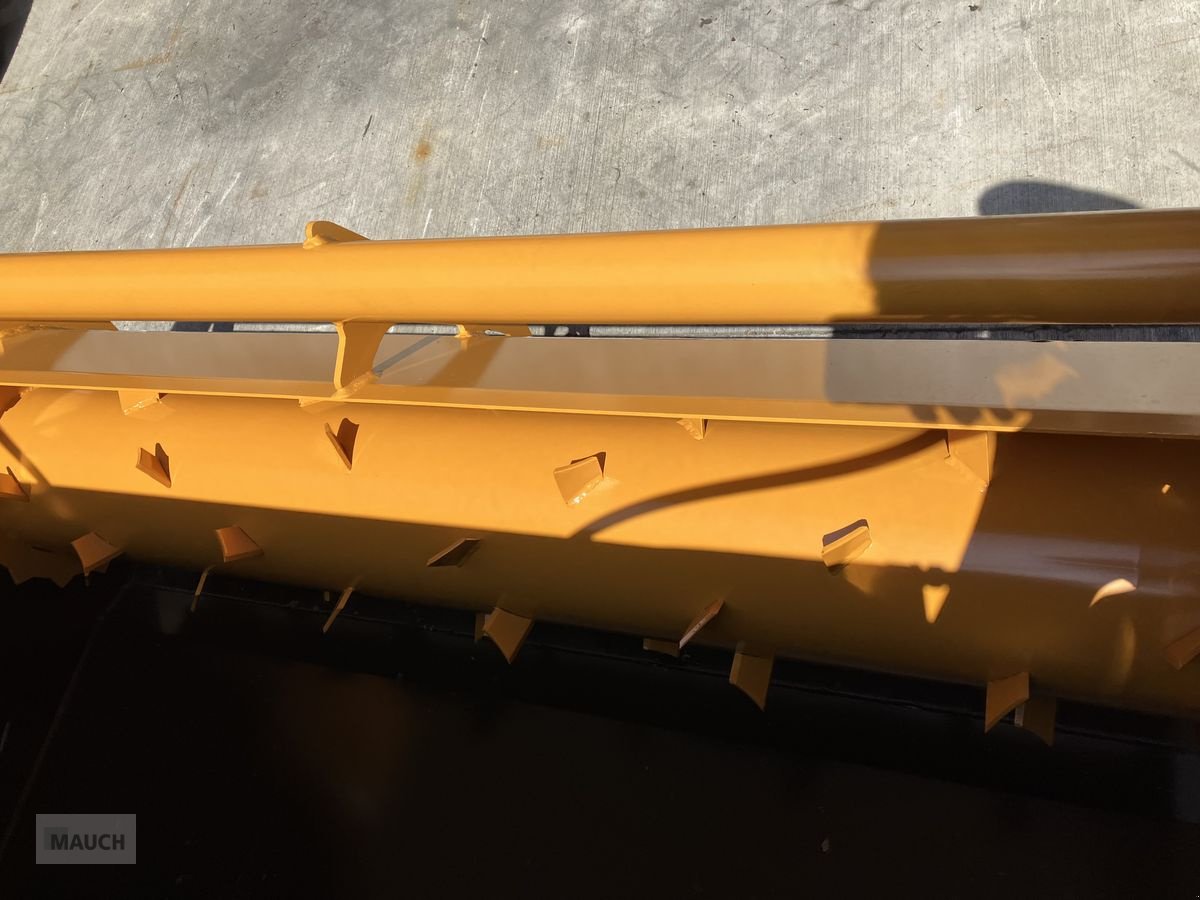 Siloentnahmegerät & Verteilgerät of the type Emily Futterverteilschaufel mit Fräse, Neumaschine in Burgkirchen (Picture 4)