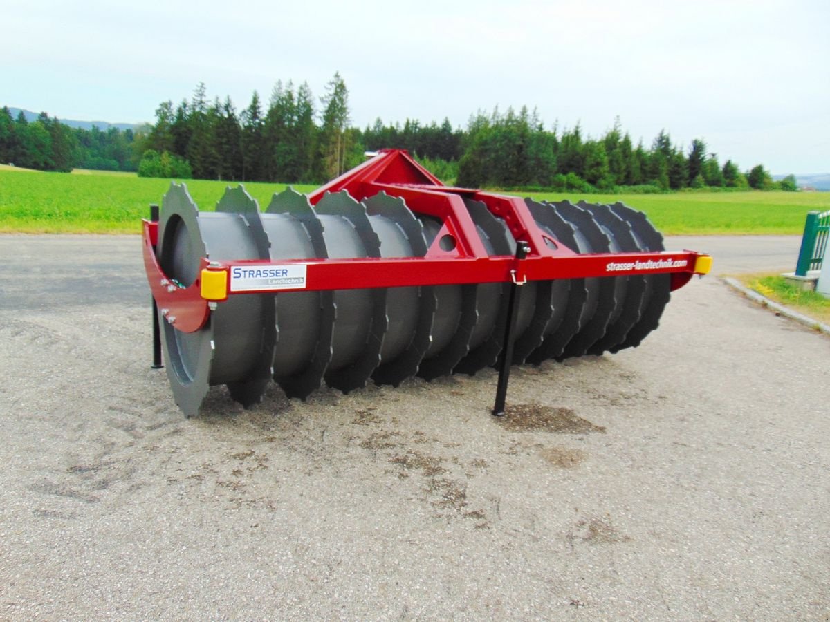 Siloentnahmegerät & Verteilgerät des Typs Euro Silowalze Verdichterwalze 2500, Neumaschine in Neukirchen am Walde  (Bild 2)