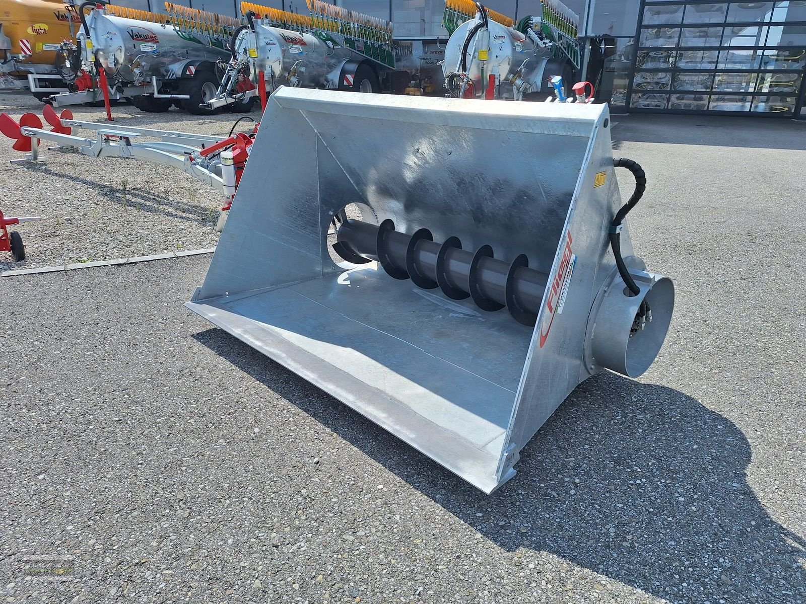 Siloentnahmegerät & Verteilgerät Türe ait Fliegl AgroCenter Einfütterschaufel 2100, Neumaschine içinde Gampern (resim 2)