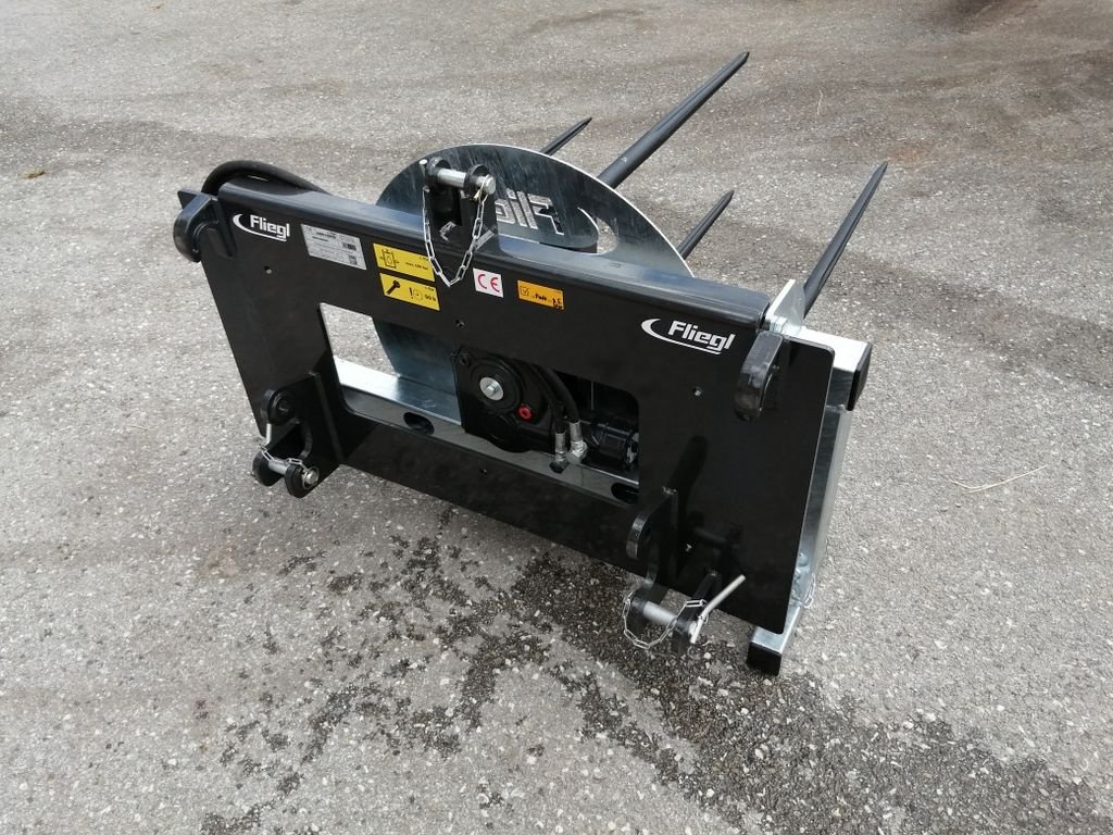 Siloentnahmegerät & Verteilgerät des Typs Fliegl Ballenabwickler und Transportgerät, Neumaschine in Grünbach (Bild 4)