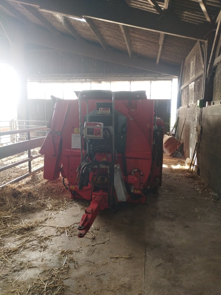 Siloentnahmegerät & Verteilgerät del tipo Jeantil DPR 6000, Gebrauchtmaschine In Calmont (Immagine 3)