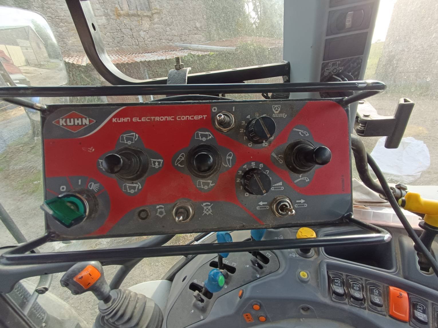 Siloentnahmegerät & Verteilgerät typu Kuhn ALTOR 5070, Gebrauchtmaschine v Aron (Obrázek 5)