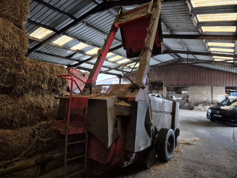 Siloentnahmegerät & Verteilgerät typu Kuhn ALTOR 7560, Gebrauchtmaschine v MANDRES-SUR-VAIR (Obrázok 1)