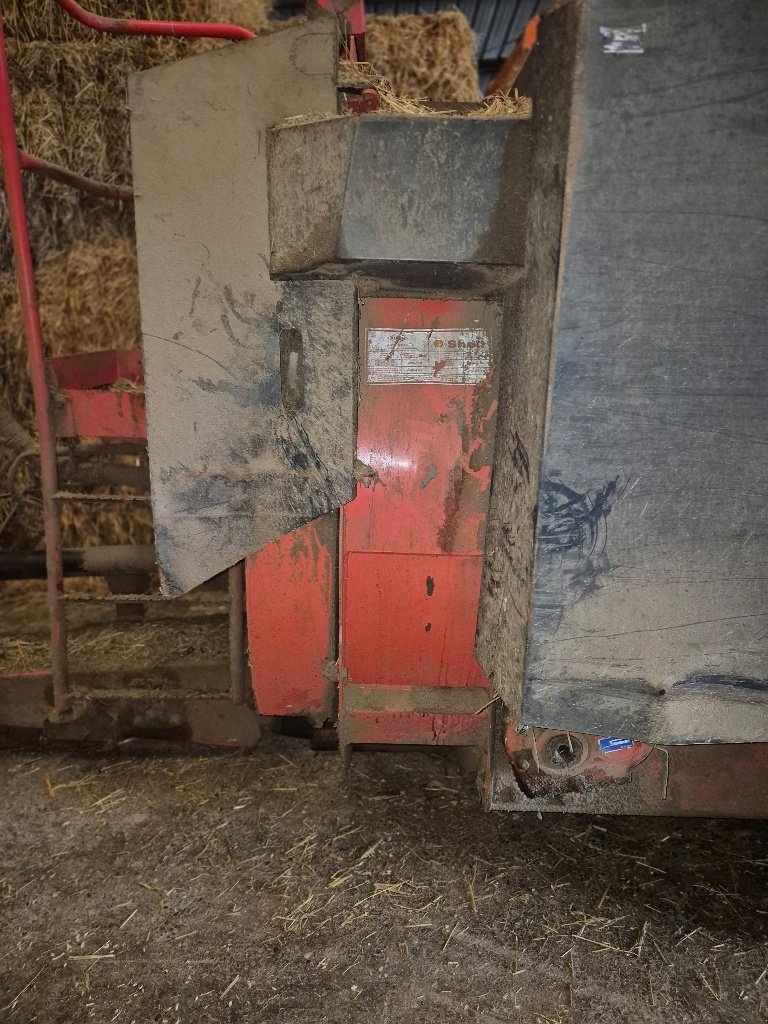 Siloentnahmegerät & Verteilgerät typu Kuhn ALTOR 7560, Gebrauchtmaschine v MANDRES-SUR-VAIR (Obrázek 8)