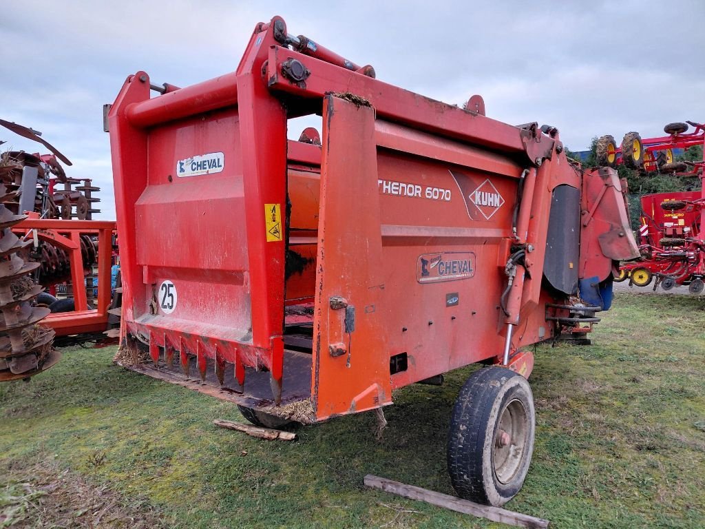 Siloentnahmegerät & Verteilgerät a típus Kuhn ATHENOR 6070, Gebrauchtmaschine ekkor: BRAS SUR MEUSE (Kép 4)
