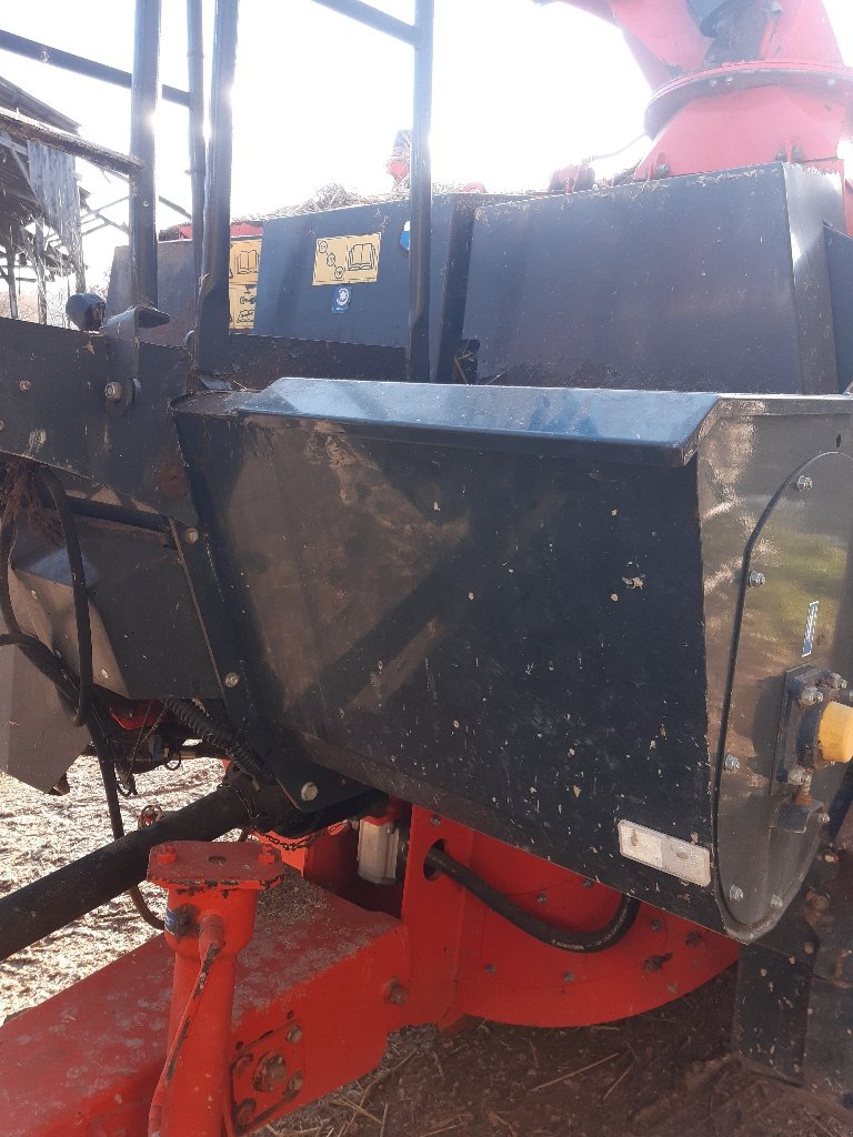 Siloentnahmegerät & Verteilgerät a típus Kuhn ATHENOR 6070, Gebrauchtmaschine ekkor: BRAS SUR MEUSE (Kép 11)