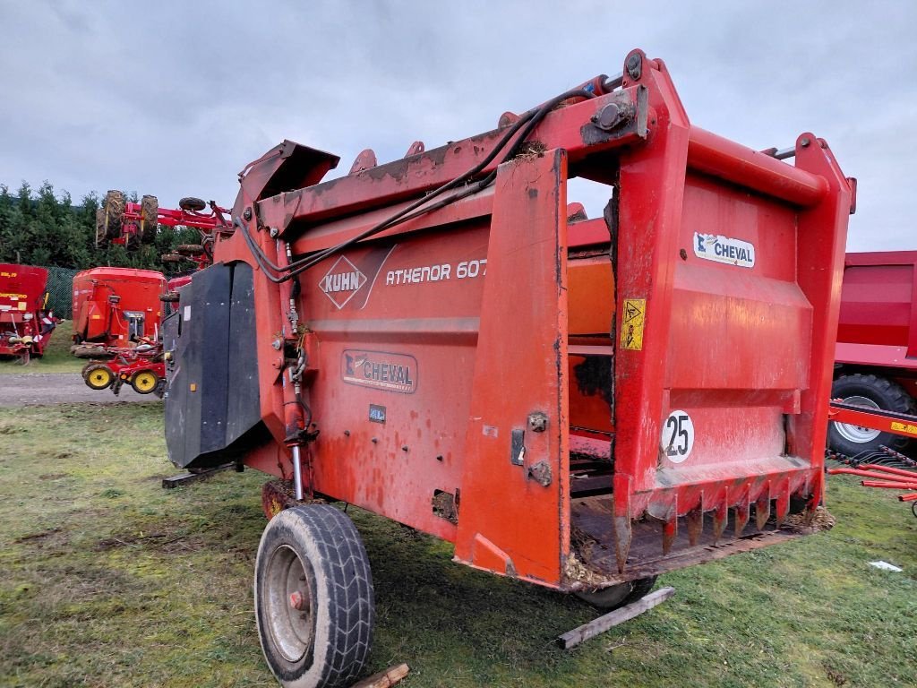 Siloentnahmegerät & Verteilgerät a típus Kuhn ATHENOR 6070, Gebrauchtmaschine ekkor: BRAS SUR MEUSE (Kép 3)