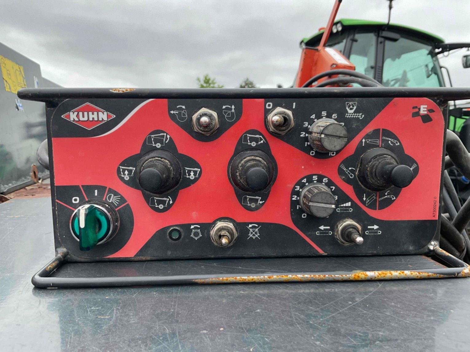 Siloentnahmegerät & Verteilgerät Türe ait Kuhn Désileuse pailleuse 5070 M GL Kuhn, Gebrauchtmaschine içinde SAINT CLAIR SUR ELLE (resim 9)