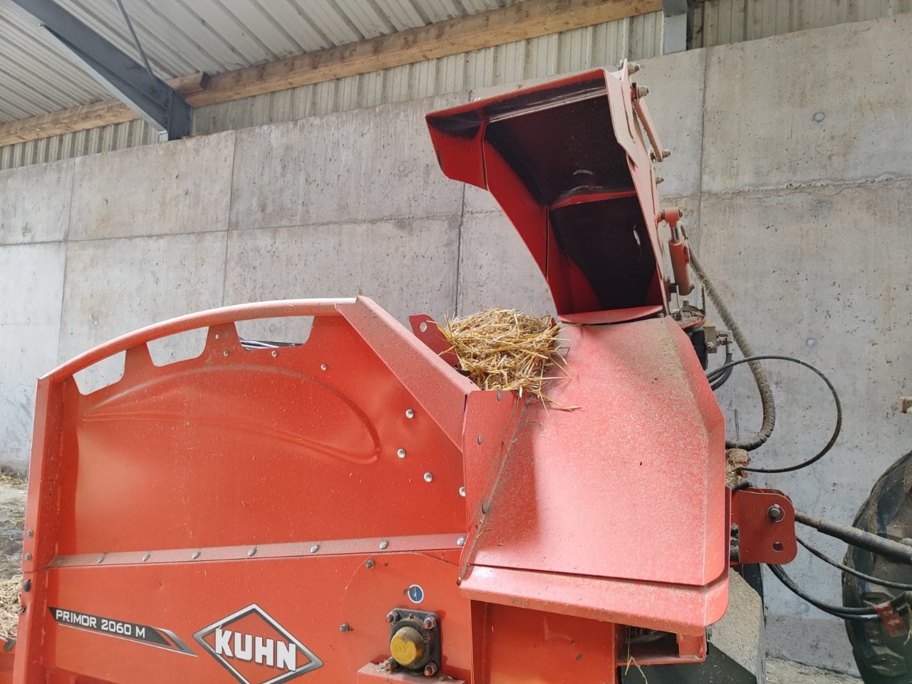 Siloentnahmegerät & Verteilgerät of the type Kuhn PRIMOR 2060 M, Gebrauchtmaschine in Saint-Nabord (Picture 2)
