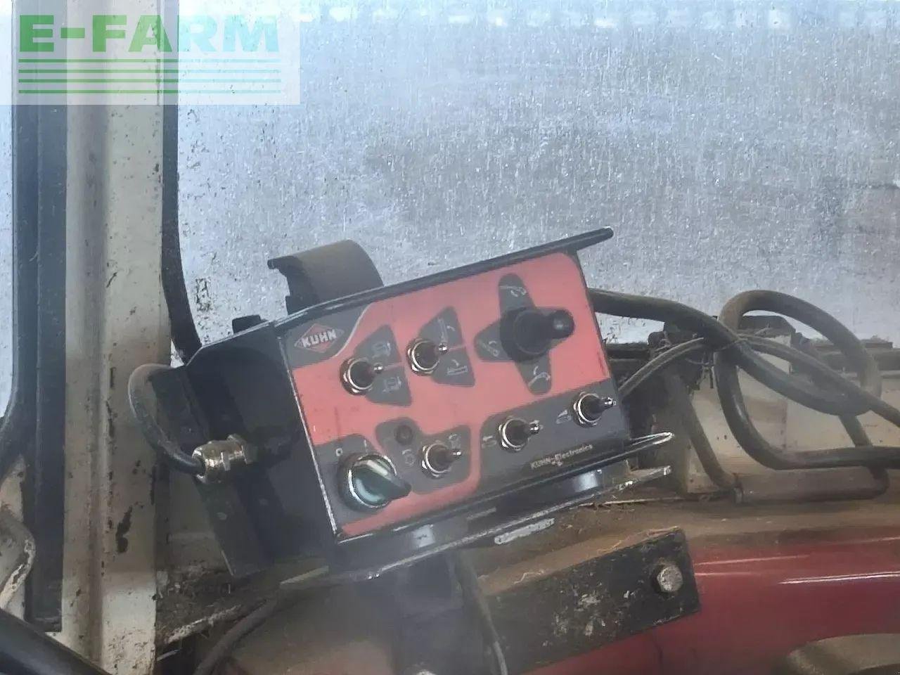 Siloentnahmegerät & Verteilgerät του τύπου Kuhn primor 2060m, Gebrauchtmaschine σε CHAUVONCOURT (Φωτογραφία 4)